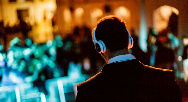 Wedding DJ Can Take Song Requests From Guests