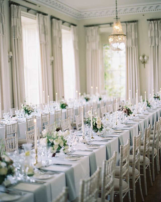 Happy 2-year anniversary to my sweet friends Chris and Abi @thesefourwallsblog Married at the lovely @pyneshouse 
Image by @taylorandporter