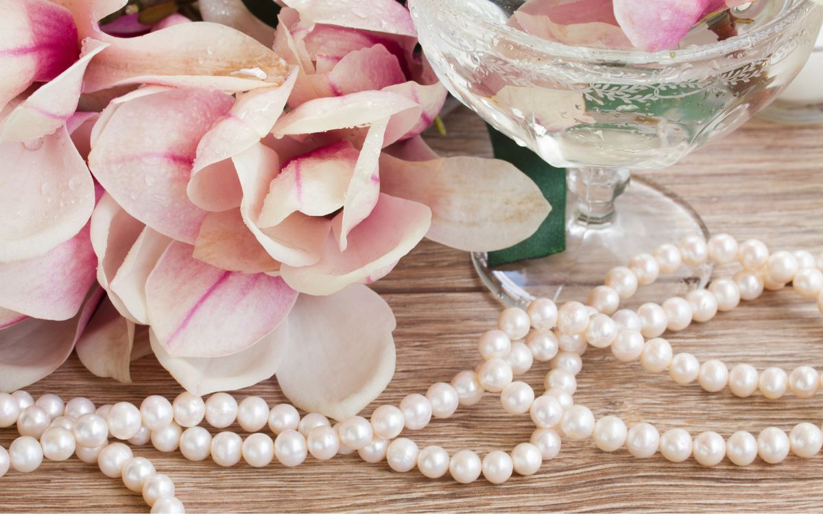 6 Reasons To Wear Pearls On Your Wedding Day