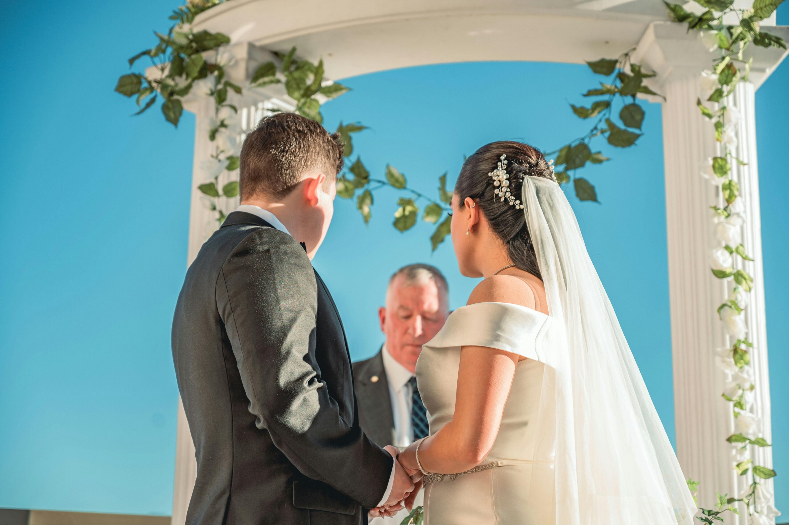 couple celebrating court wedding ceremony