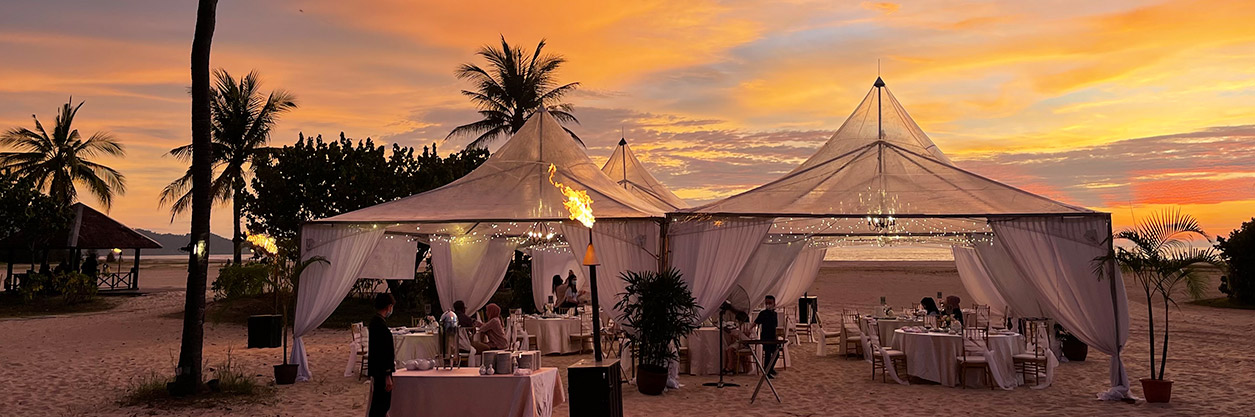 luxury destination wedding scenic overlook